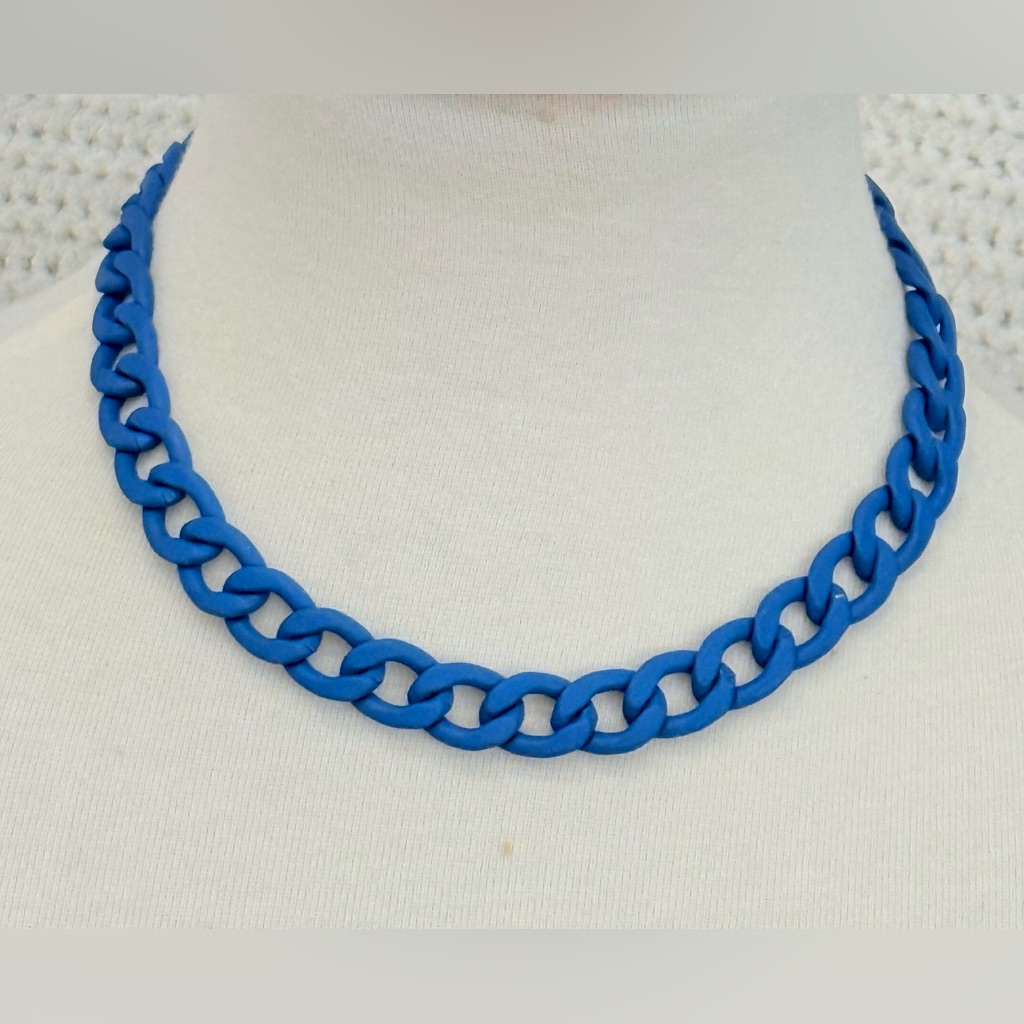 Alexa Rae  Shakira Necklace